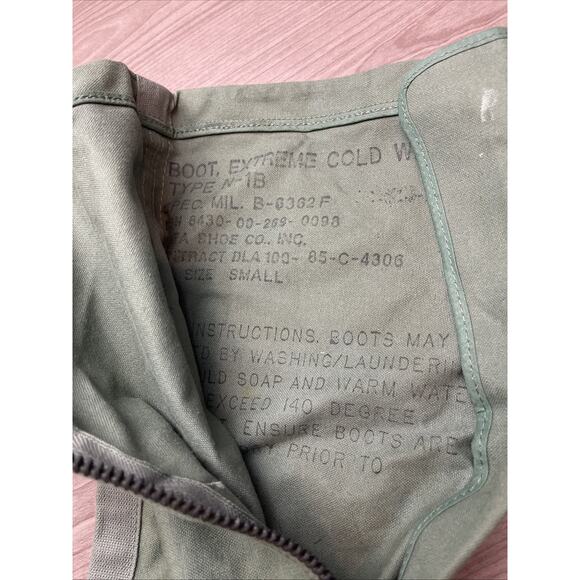 US MILITARY MUKLUK MAN'S EXTREME COLD WEATHER BOOTS N-1B size Small - Picture 7 of 10